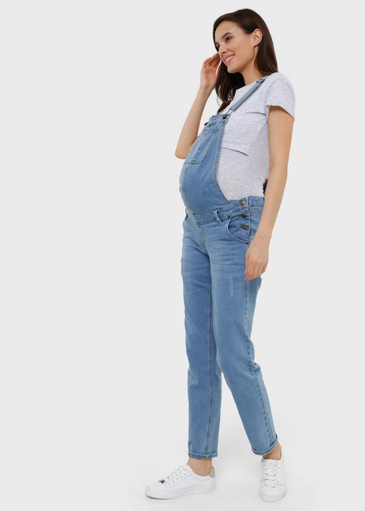 Комбинезон ILM Дублин для беременных; голубой (Арт. 104233) Удобный и практичный базовый джинсовый комбинезон для беременных. Выполнен из хлопкового денима с небольшим добавлением эластана. Комбинезон разработан с учетом постепенного увеличения живота. Регулируется по объему: застежки-пуговицы по бокам; регулируемые плечевые бретели. Можно носить до, во время и после беременности. Длина брюк по внутреннему шву: 72 см. Длина переда (нагрудника) до талии: 38 см. Карманы: спереди и сзади, накладной карман на груди. Рекомендации по уходу: деликатная стирка в стиральной машине при 30°C
Состав: 67% Хлопок / 31% Полиэстер / 2% Эластан
