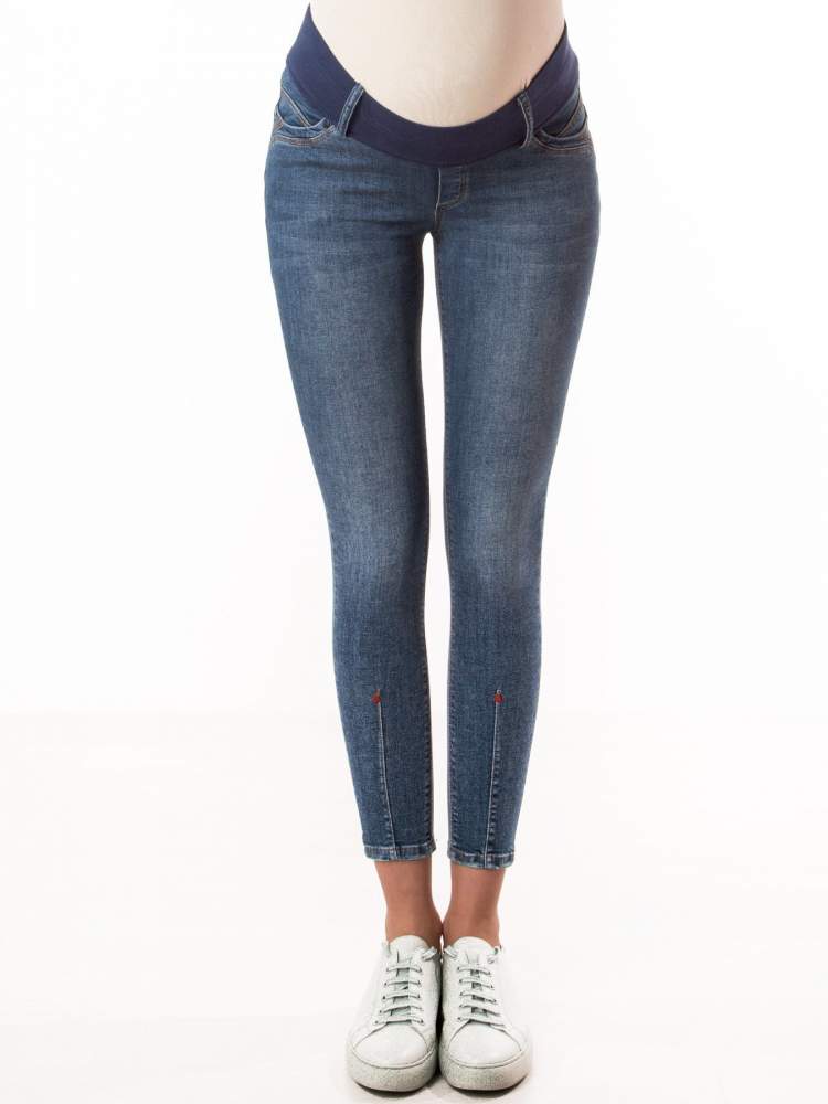 Джинсы ЕМ для беременных и кормящих (Арт. 21719364) Модные джинсы для беременных с удобным высоким бандажом. Джинсы универсальные, можно носить и во время беременности и после родов. 
Состав: хлопок 97% лайкра 3%